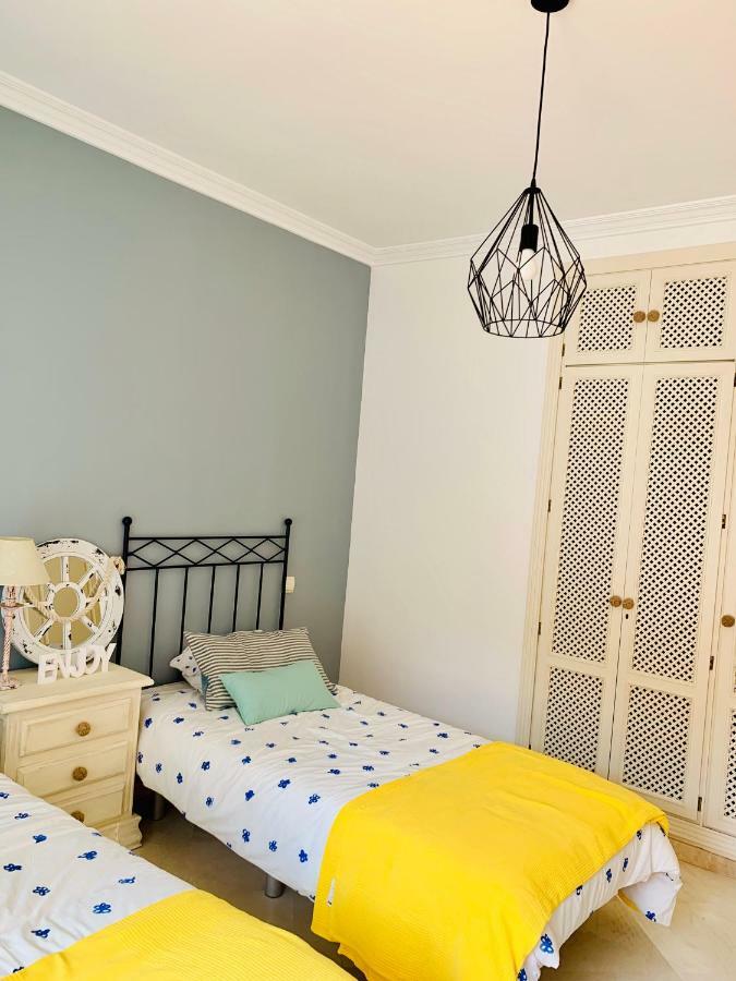 Beachside Apartment In ماربيا المظهر الخارجي الصورة